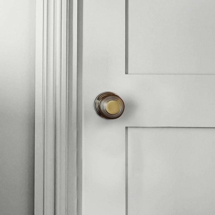 William Morris At Home Gallery Emulsion Satin Stitch 2.5L - 124285