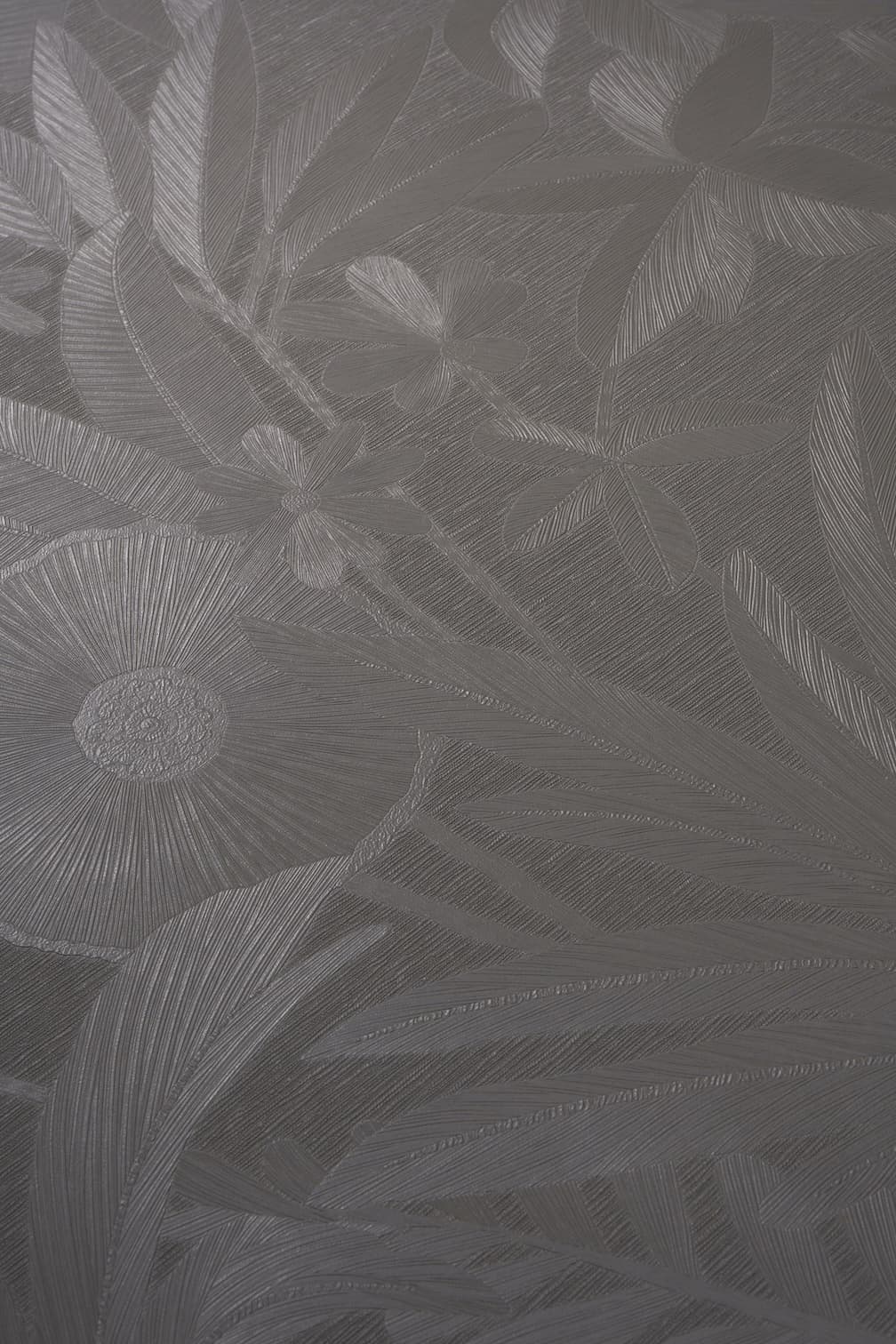 ELLE Decoration Floral Echo Leaves Taupe Wallpaper