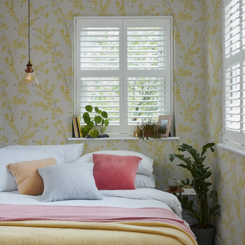Laura Ashley Forstyhia Sunshine Wallpaper
