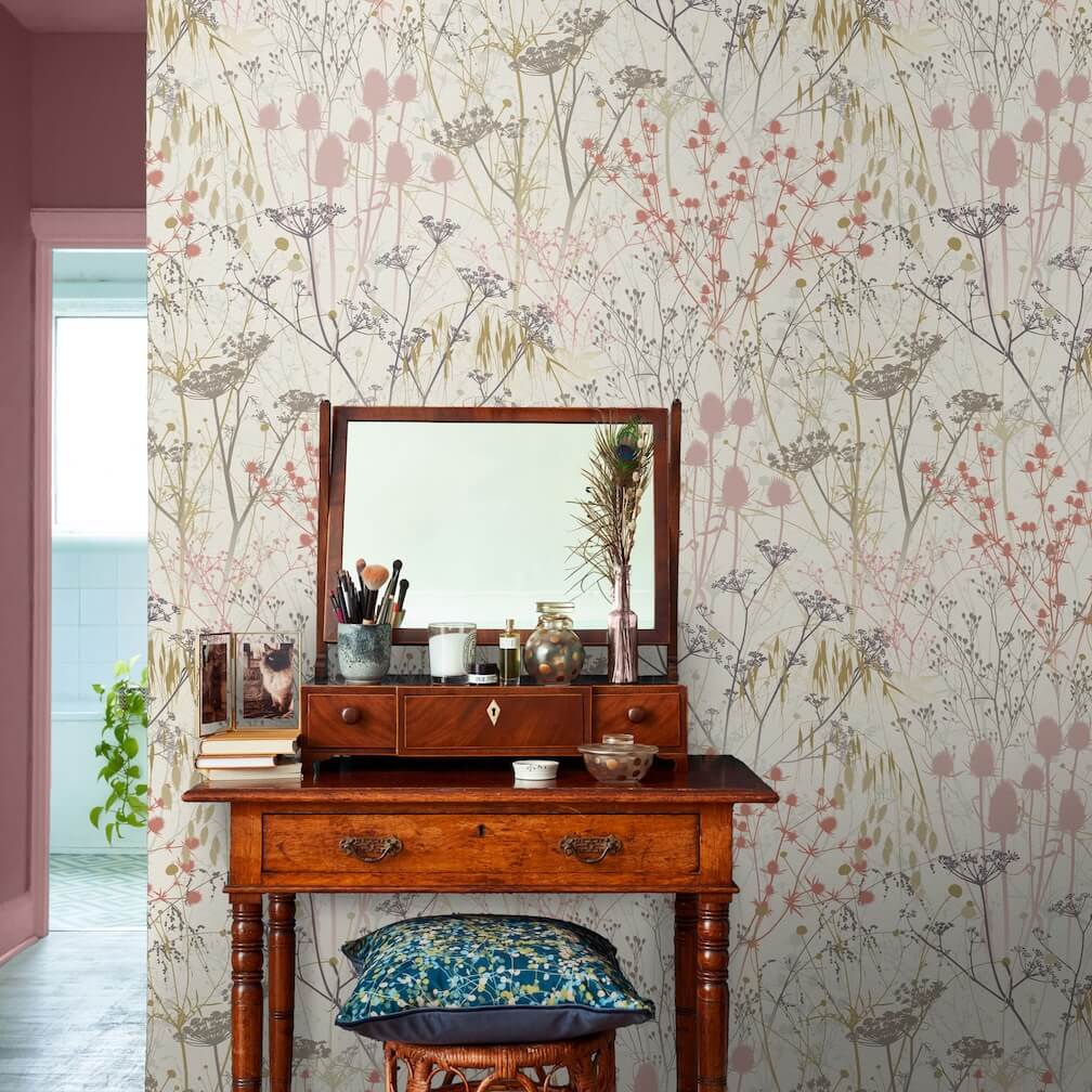 Clarissa Hulse Summer Border Shell Wallpaper