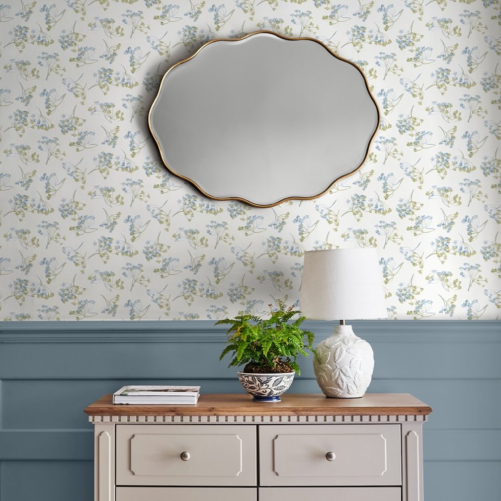 Laura Ashley Avonbury Hedgerow Green Wallpaper