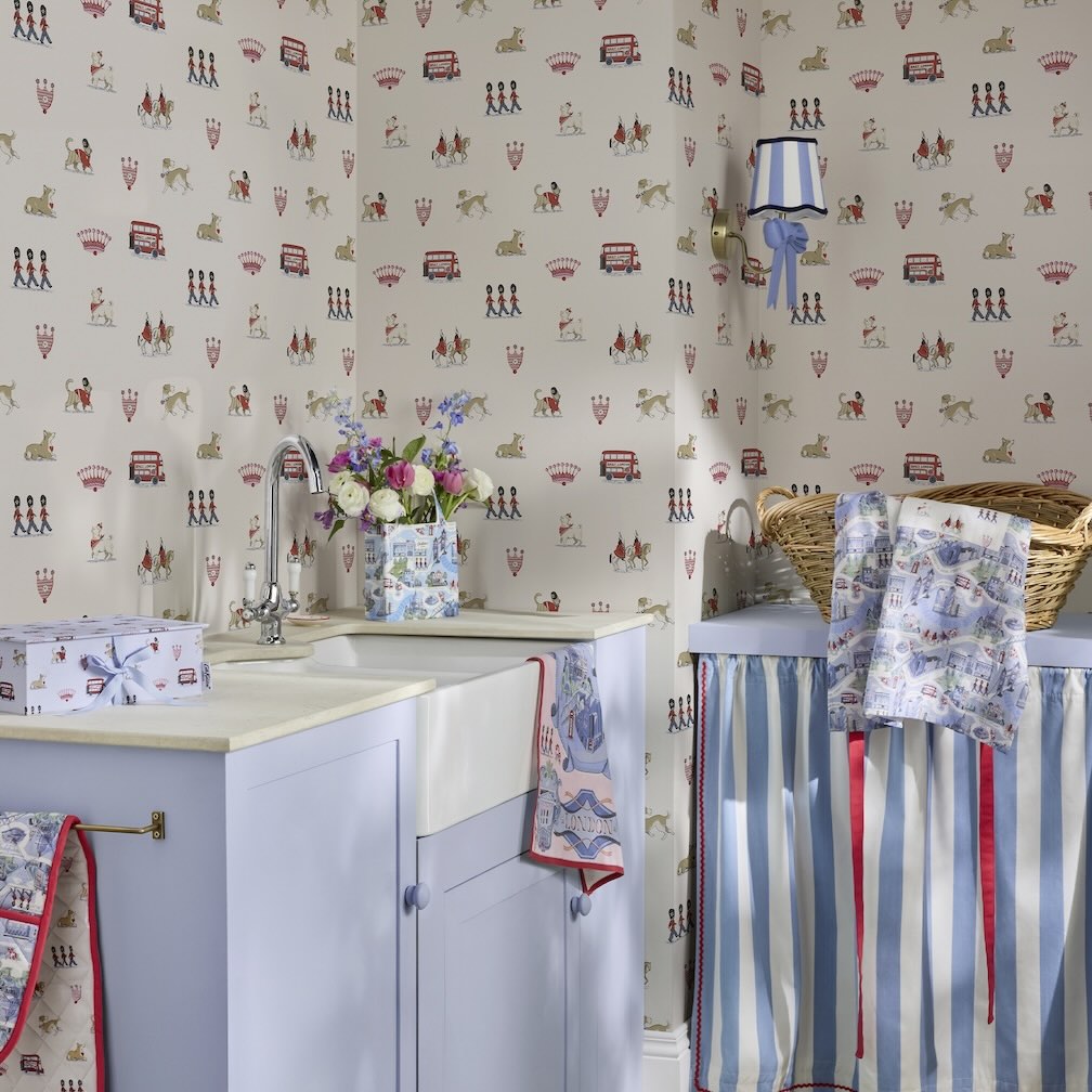 Cath Kidston Queenie's London Cream Wallpaper