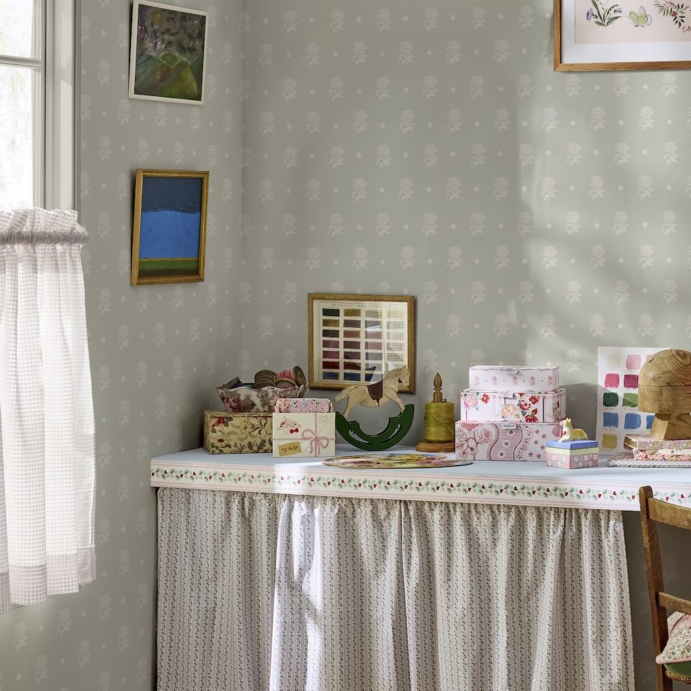 Cath Kidston Spitalfield Bunches Sage Wallpaper