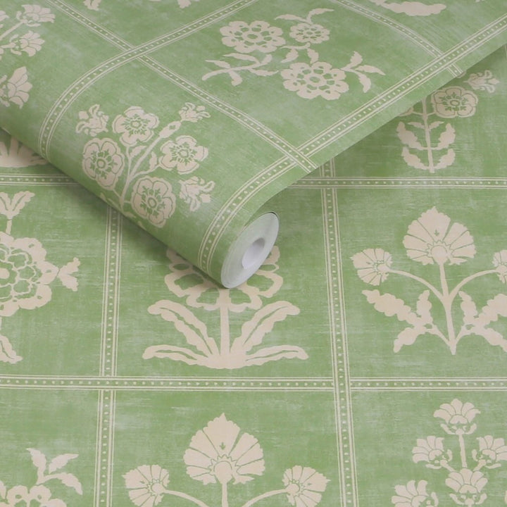 Joules Garden Floral Grid Pistachio Green Wallpaper