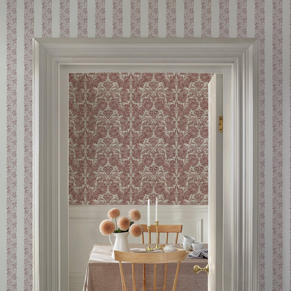 Martha Stewart Florentine Russet Wallpaper