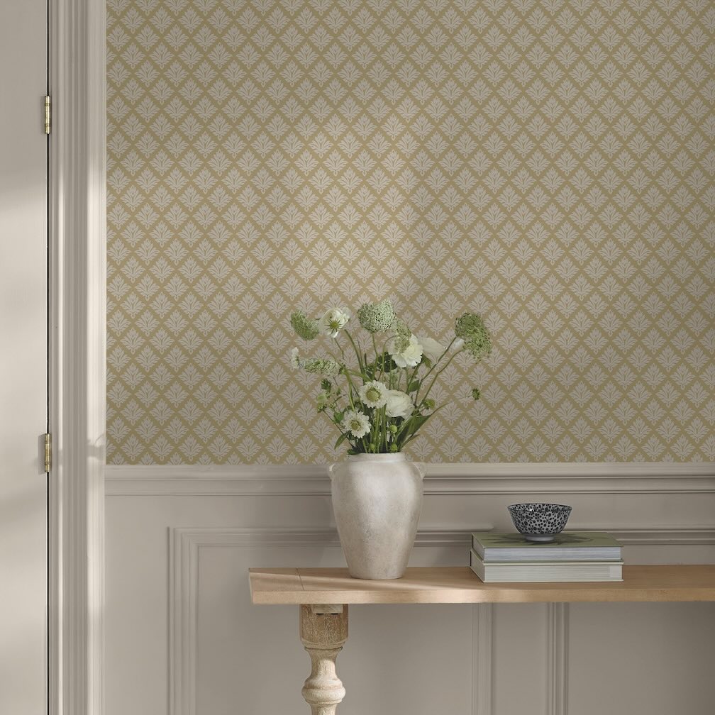 Martha Stewart Artisan Floral Antique Gold Wallpaper