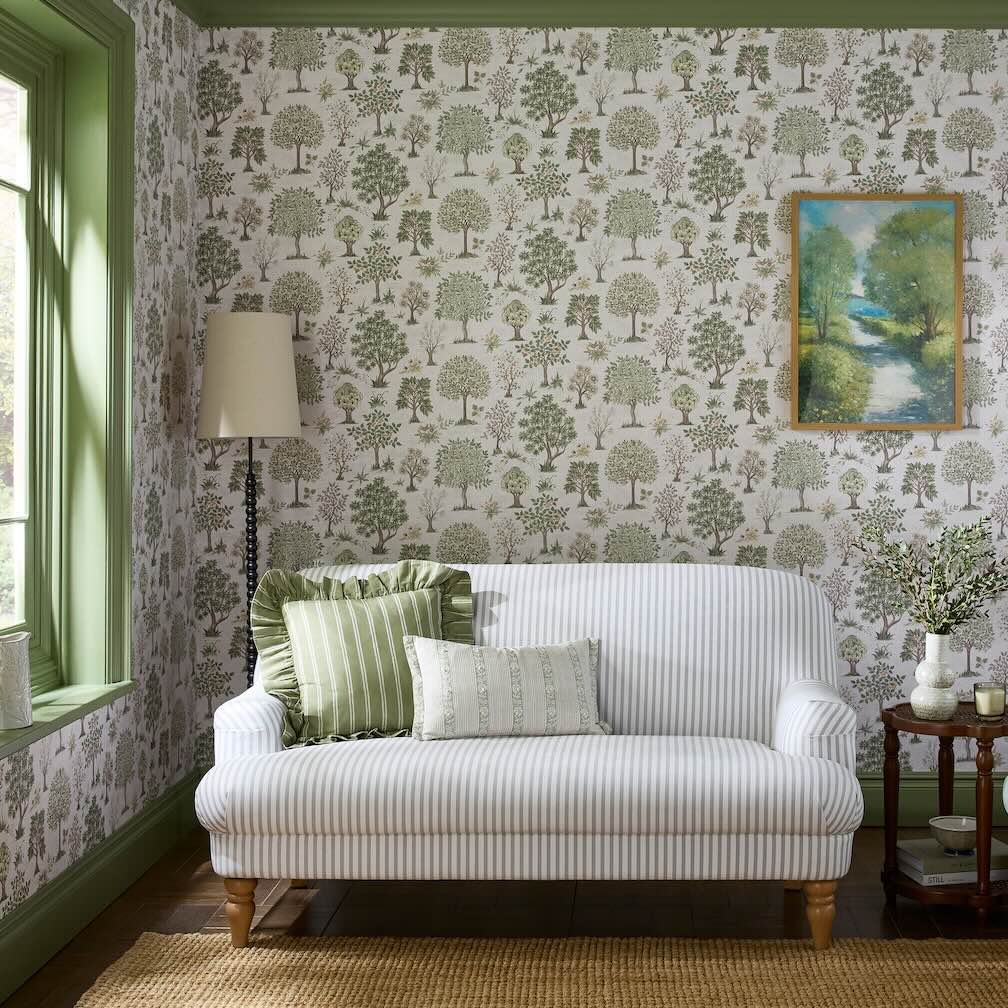 Laura Ashley Ashbridge Hedgerow Wallpaper
