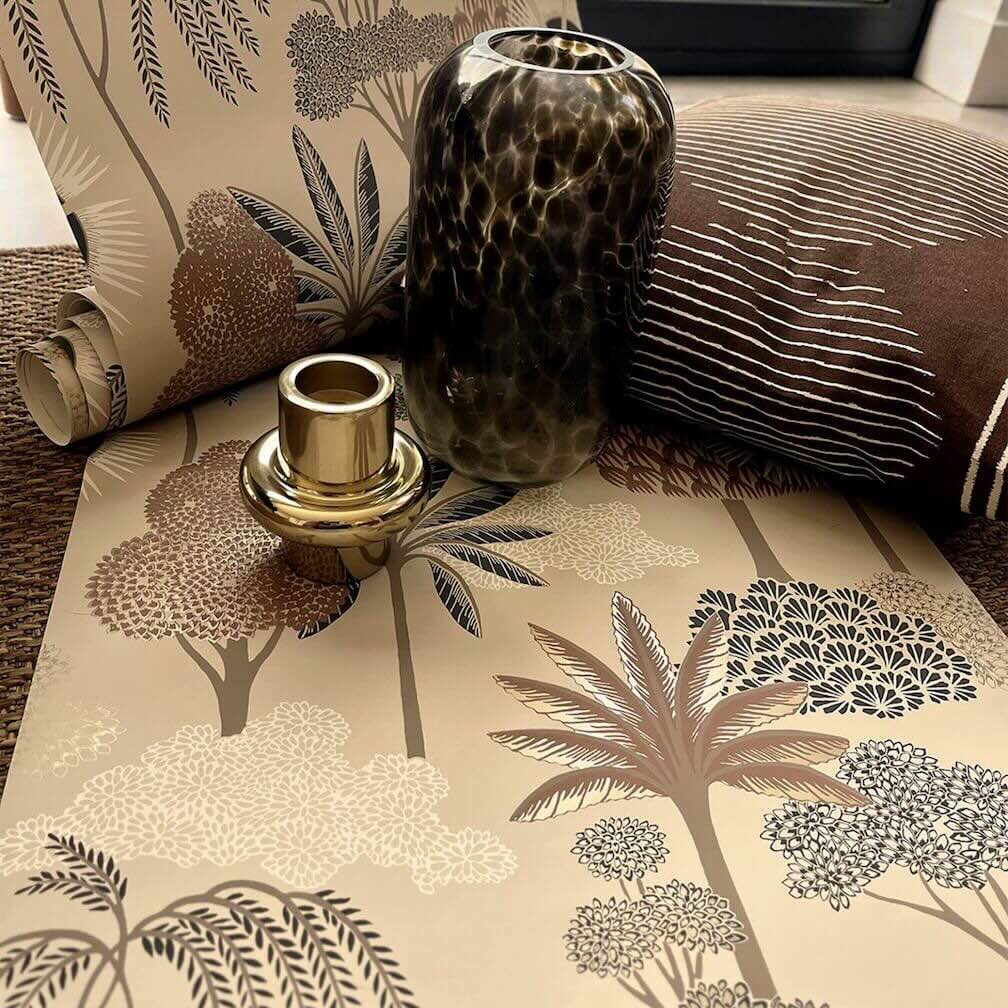 Belgravia Akiko Floral Beige Wallpaper