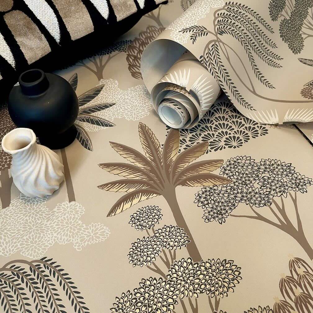 Belgravia Akiko Floral Beige Wallpaper