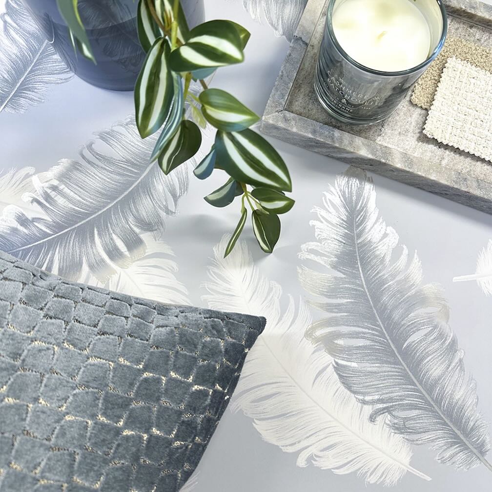 Belgravia Feather Blue Wallpaper