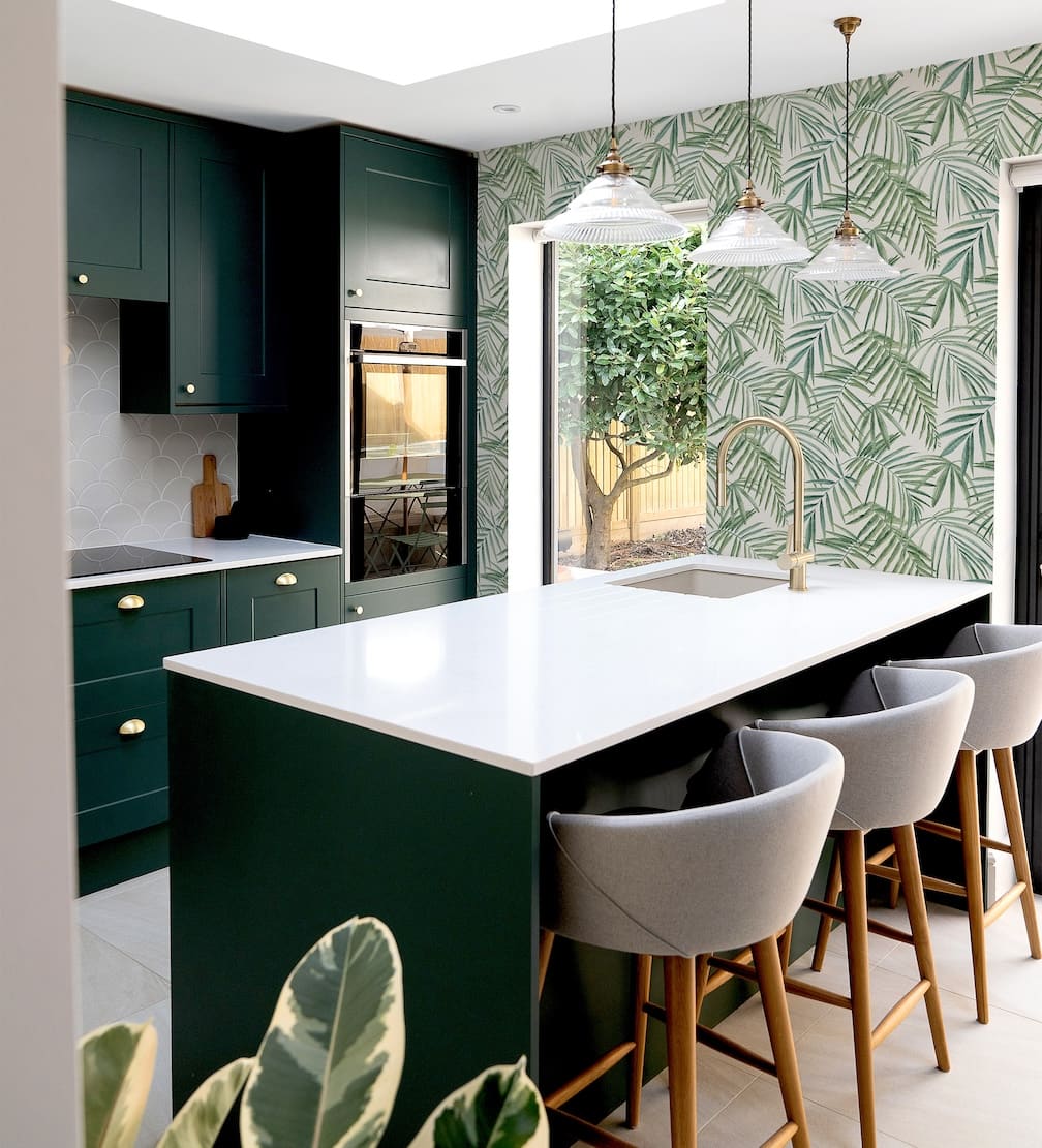 923909 - Arthouse - Arthouse Palm Leaves Green Wallpaper - Decor Warehouse