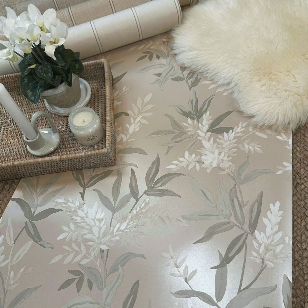 Belgravia Olivia Floral Beige Wallpaper - 5908