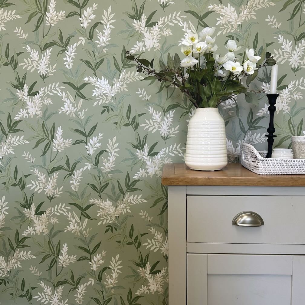 Belgravia Olivia Floral Sage Green Wallpaper - 5907