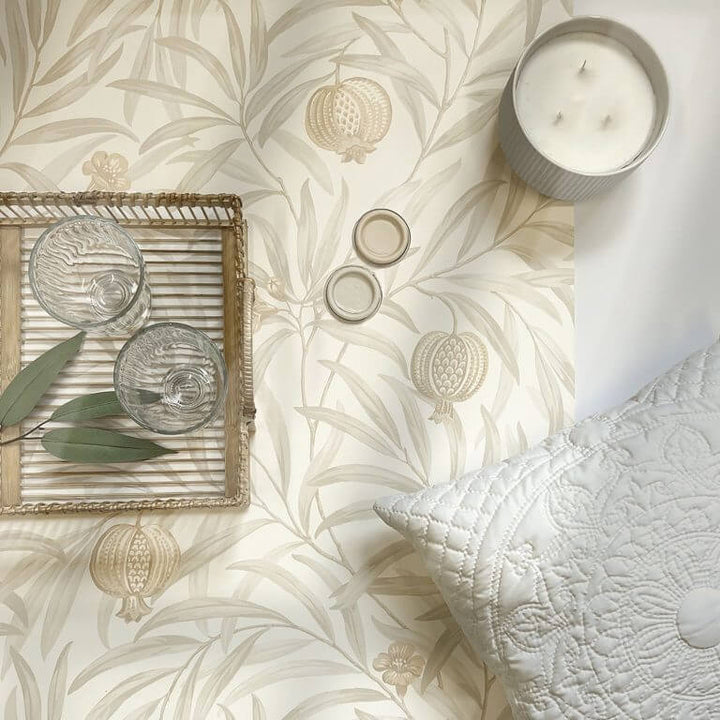 Belgravia Pomegranate Cream & White Wallpaper - 9610