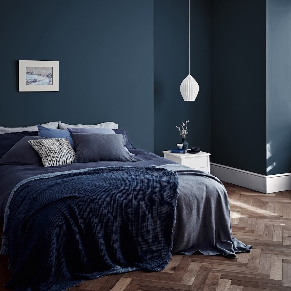 Crown Colour Edit Midnight Blue Paint -