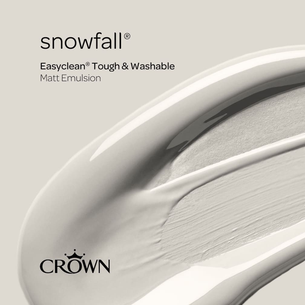 Crown Easyclean Durable Matt Emulsion - Snowfall 2.5L - CRO5051755