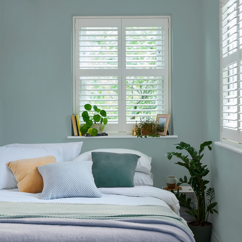 - Laura Ashley Matt Emulsion Paint - Dark Duck Egg - 2.5L - 113700 - Decor Warehouse