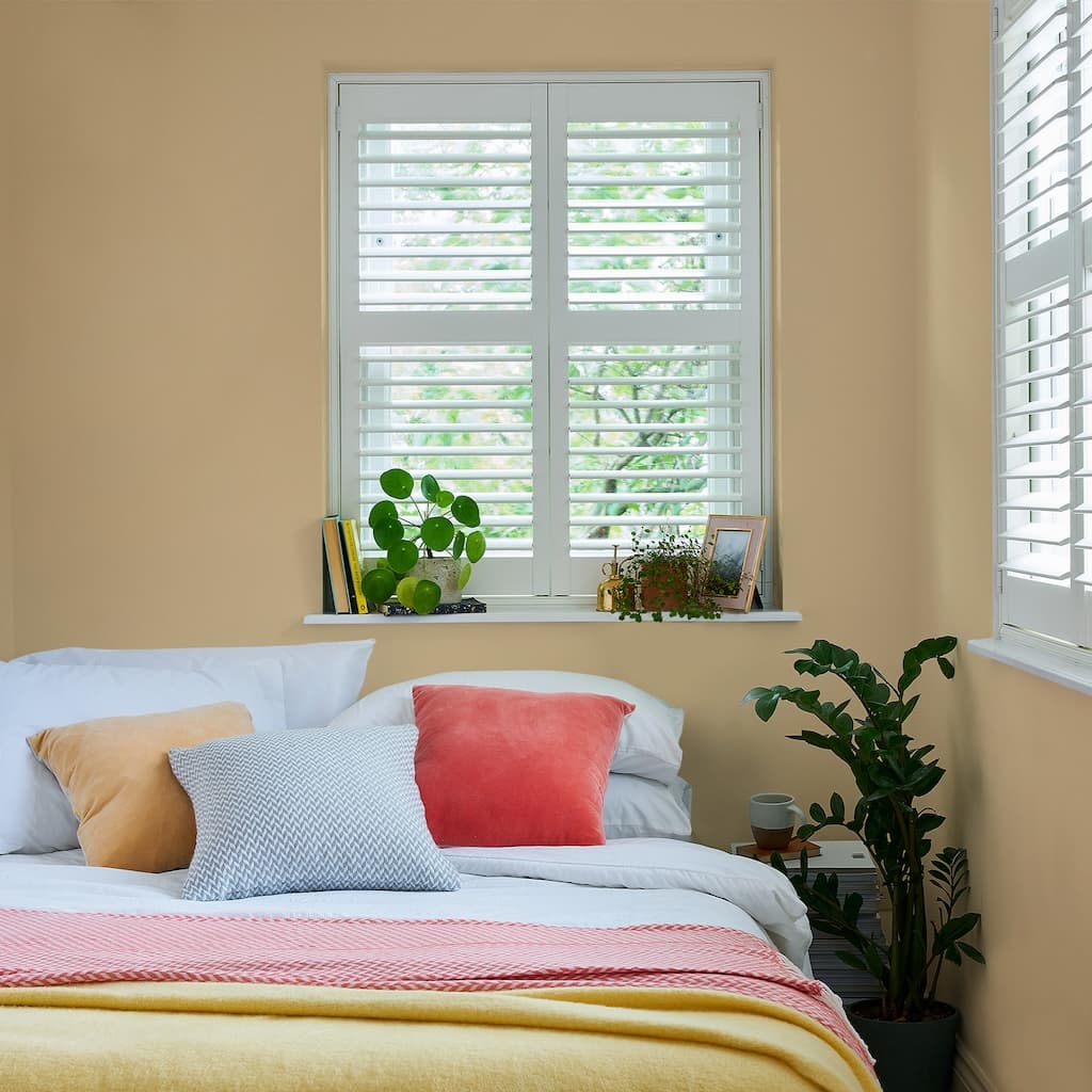 - Laura Ashley Matt Emulsion Paint - Gold - 2.5L - 113657 - Decor Warehouse