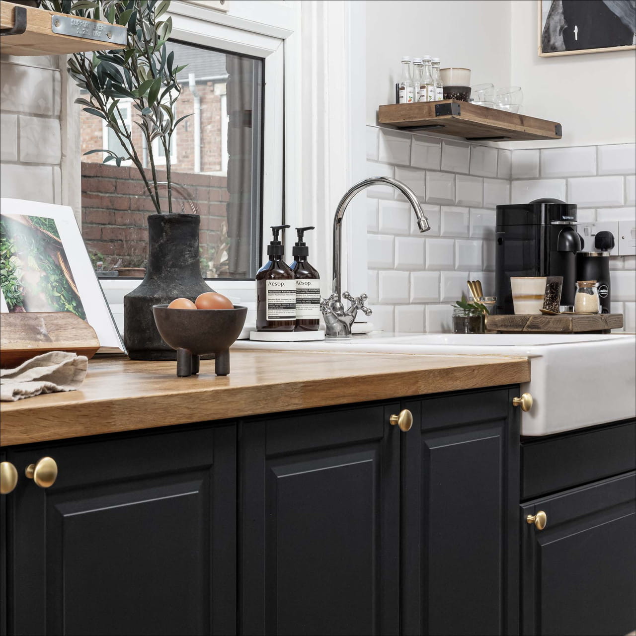 - Rust - Oleum Kitchen Cupboard Paint Black Sand 750ml - CHA303 - Decor Warehouse