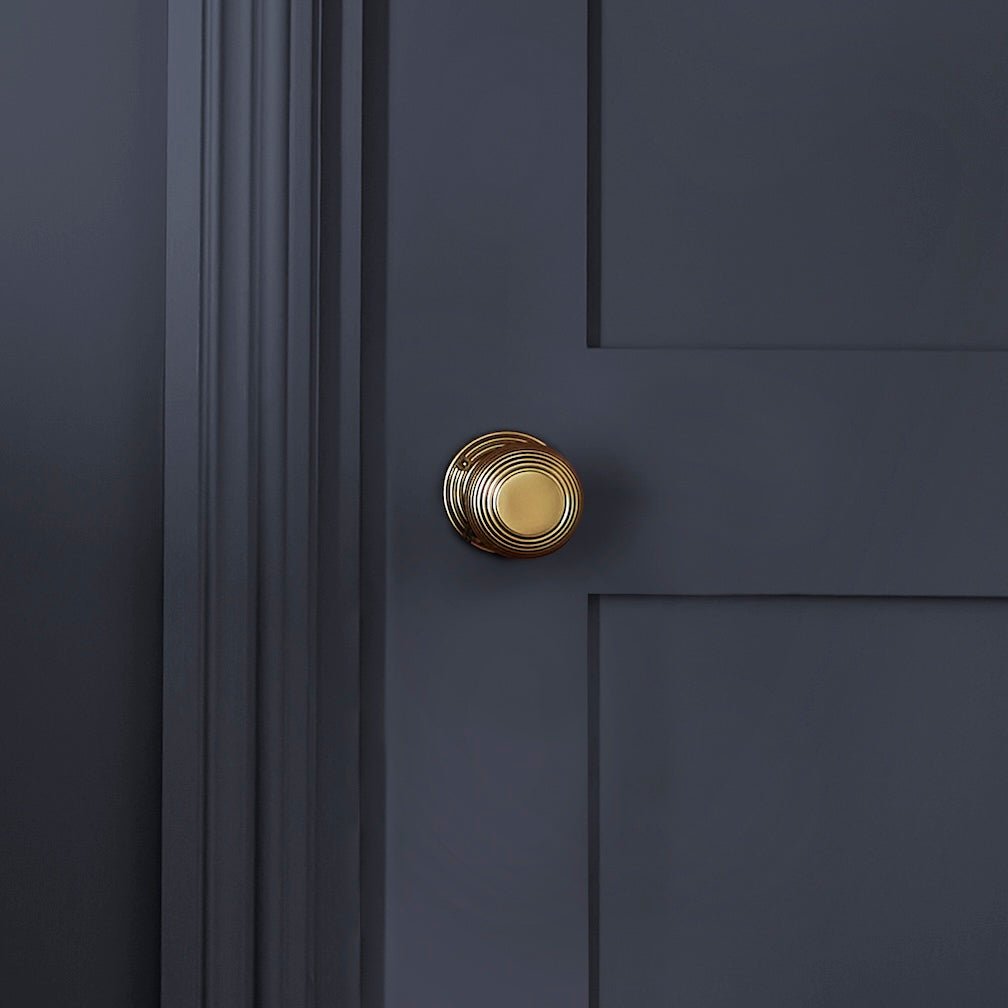 - William Morris At Home Gallery Emulsion Midnight Bramble 2.5L - 124304 - Decor Warehouse