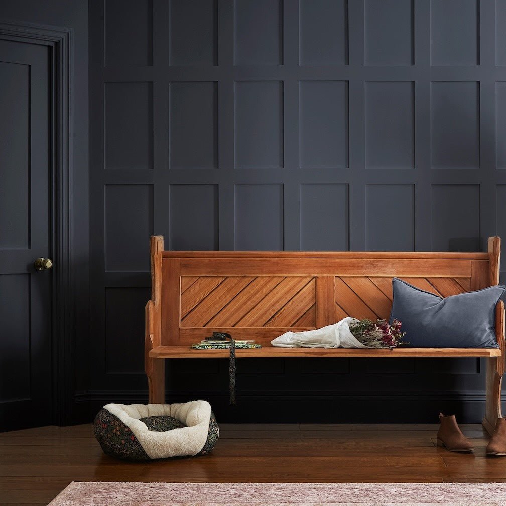 - William Morris At Home Gallery Emulsion Midnight Bramble 2.5L - 124304 - Decor Warehouse