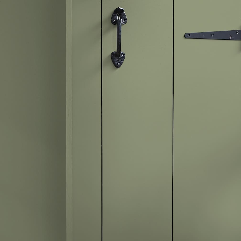 - William Morris At Home Gallery Emulsion Sauntered Leaf 2.5L - 124315 - Decor Warehouse