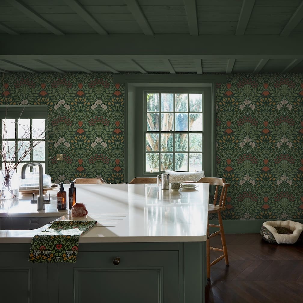 William Morris Garden Moss Green Wallpaper - 140495