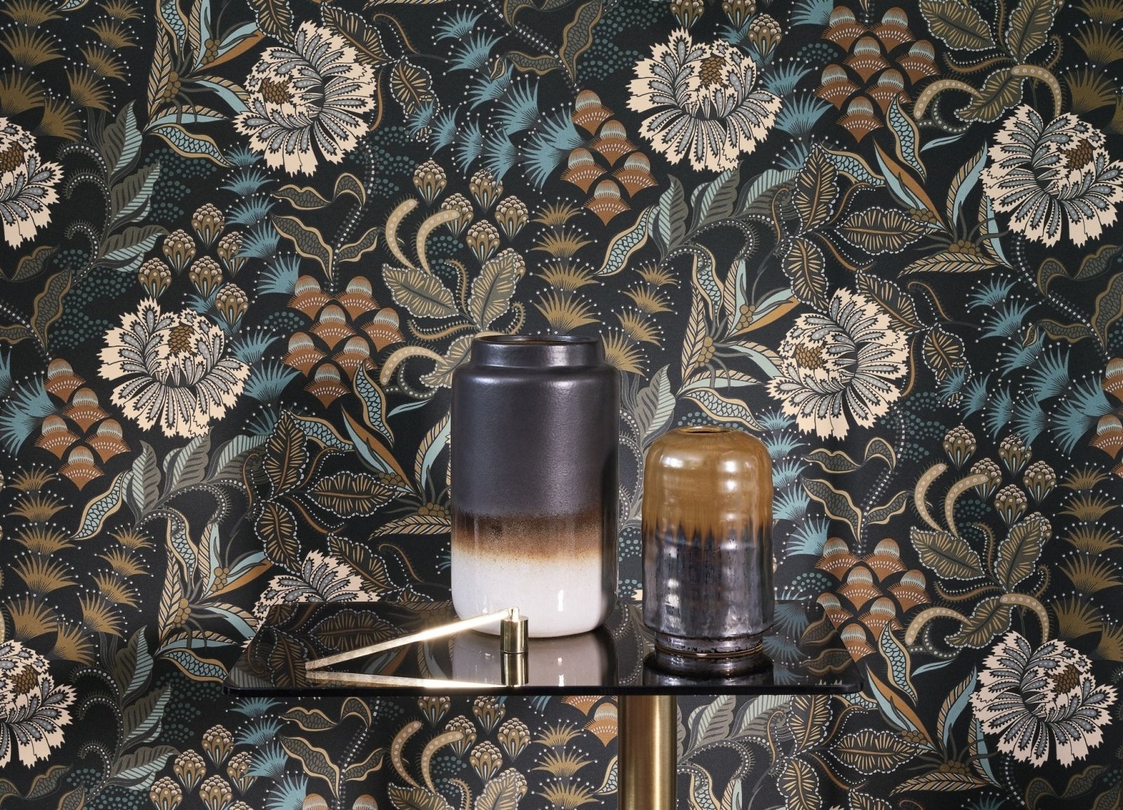 DERB89289754-Casadeco-Casadeco Derby Bloomsbury - Noir Reglisse Wallpaper-Decor Warehouse
