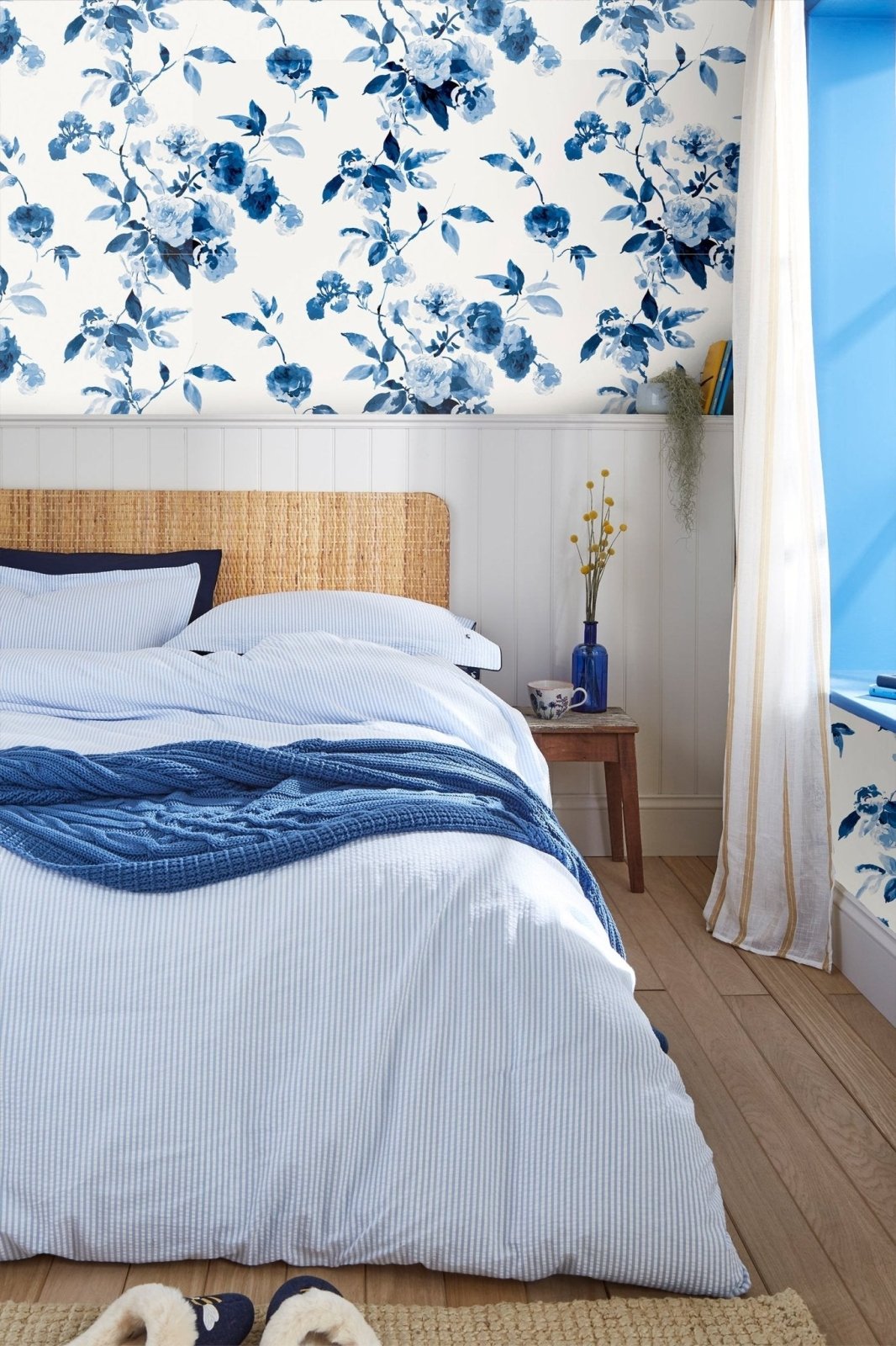 - Joules Boho Bloom Blue Wallpaper - 118561 - Decor Warehouse